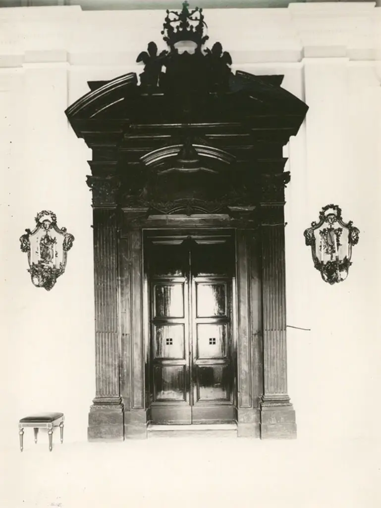 The doorway from the Royal Palace into the Chapel of the Holy Shroud, about 1930.